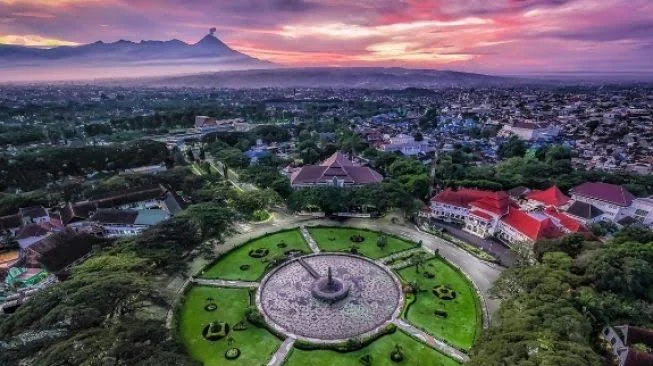 Travel Bandara Juanda Malang Door to Door